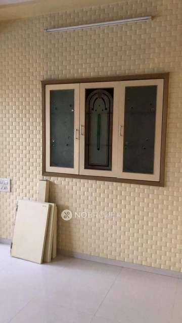 2 BHK Flat In Navjeevan Society, Chembur For Sale  In Navjeevan Society