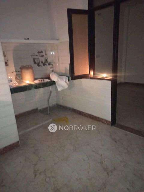 2 BHK Flat In Sb For Sale  In Wazirabad