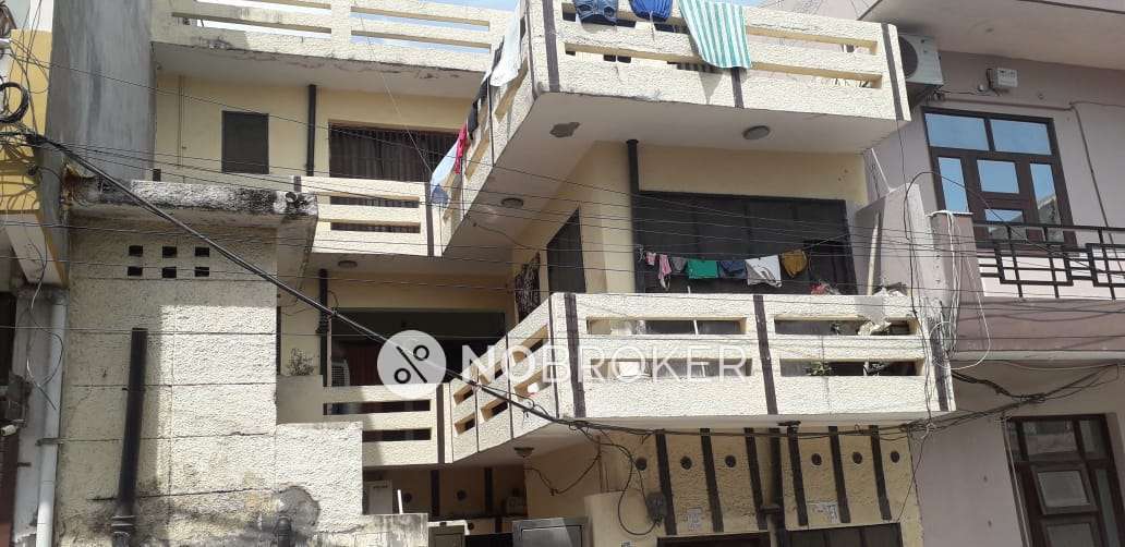 4+ BHK House For Sale  In Bhalswa Dairy