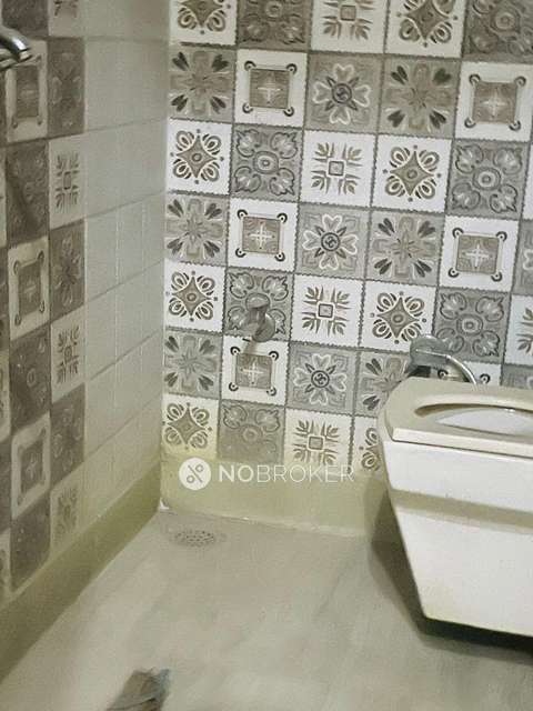 2 BHK Flat In Standalone Building  For Sale  In Uttam Nagar