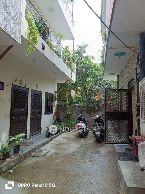 1 RK Flat In Standalone Building  for Rent  In Sector 53