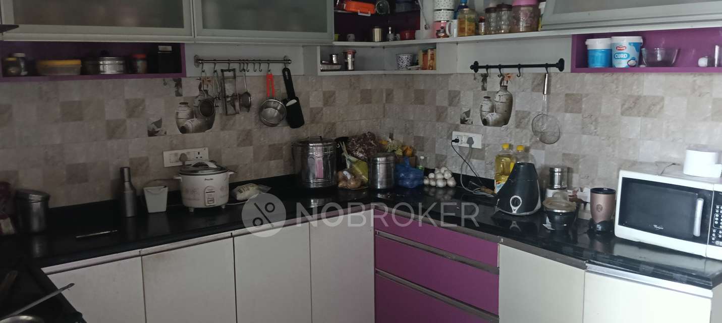 3 BHK Flat In Vasavi Brindavanam For Sale  In  Moti Nagar, Hyderabad