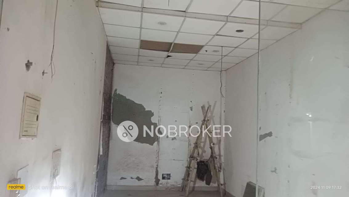 Showroom in Indirapuram, Ghaziabad for sale 