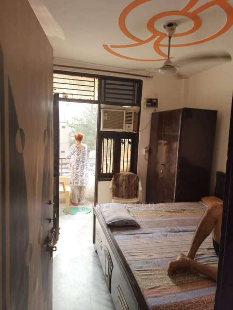 1 BHK Flat In Standalone Building  For Sale  In  Uttam Nagar