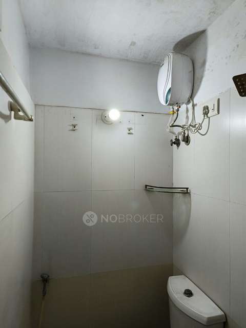 2 BHK Flat In Rajeshwari Chs  For Sale  In Jogeshwari East