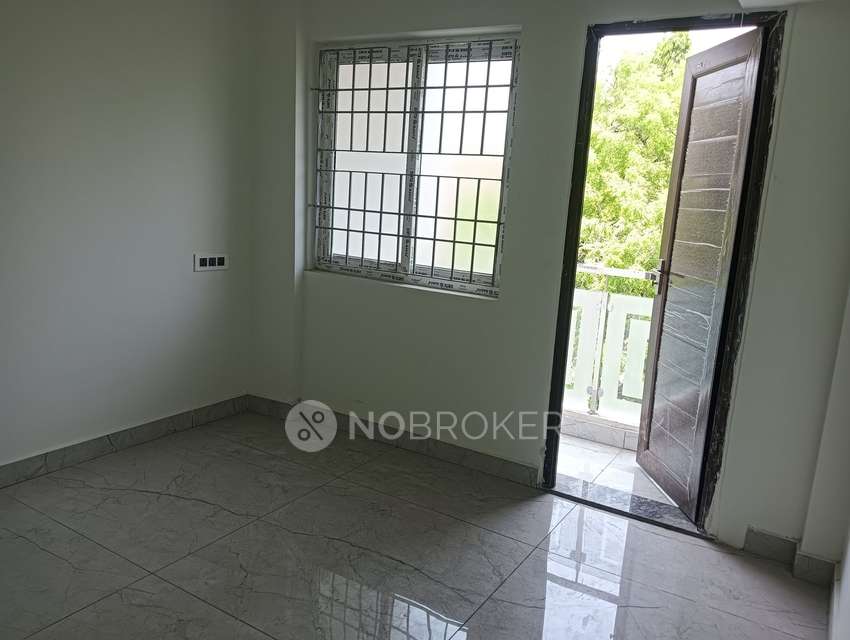 2 BHK Flat In Royalton Platina, Nungambakkam For Sale  In Nungambakkam