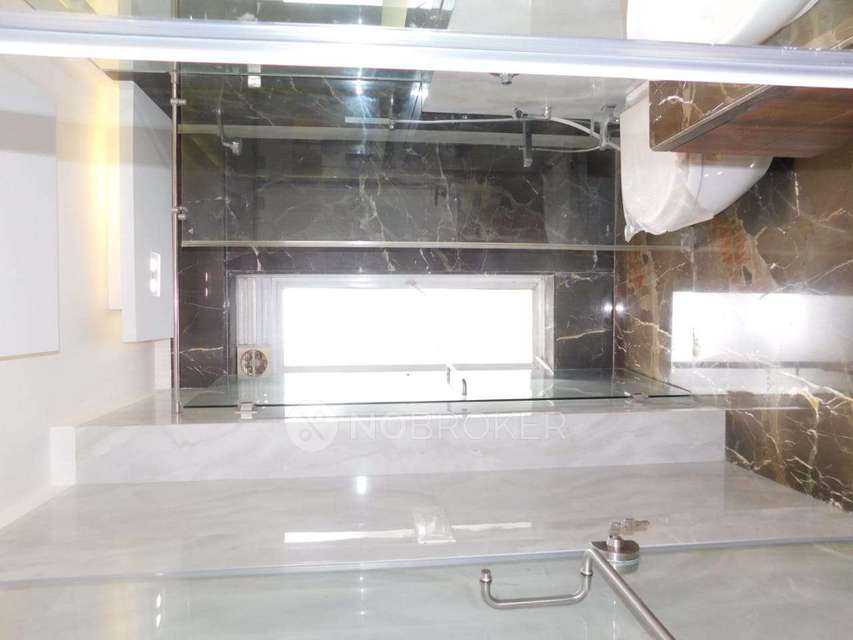 3 BHK Flat In Anand Tower For Sale  In Dadar West