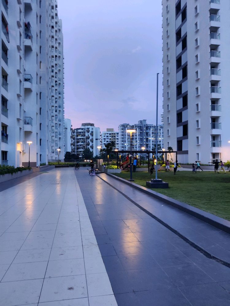 Vilas Javdekar Yashone Infinitee