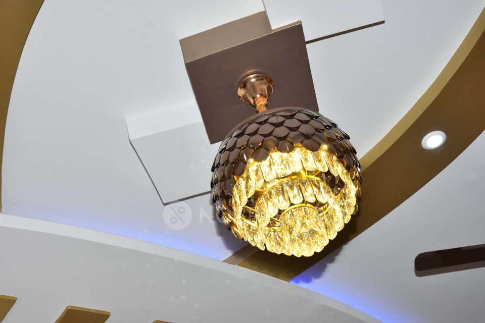 2 BHK Flat In Retreat Signaa For Sale  In Whitefield