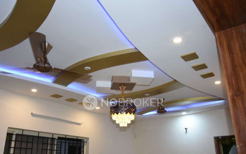 2 BHK Flat In Retreat Signaa For Sale  In Whitefield