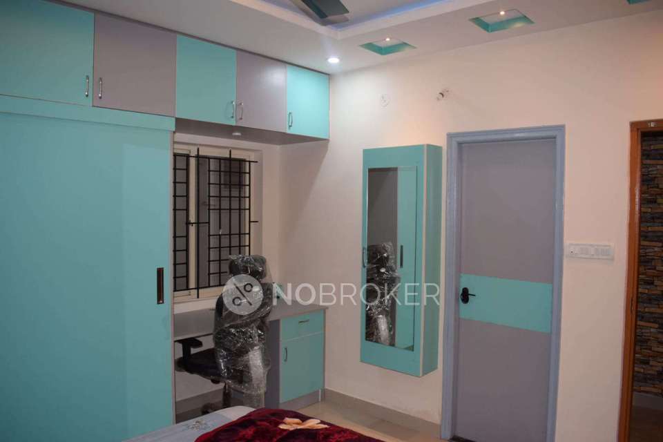 2 BHK Flat In Retreat Signaa For Sale  In Whitefield