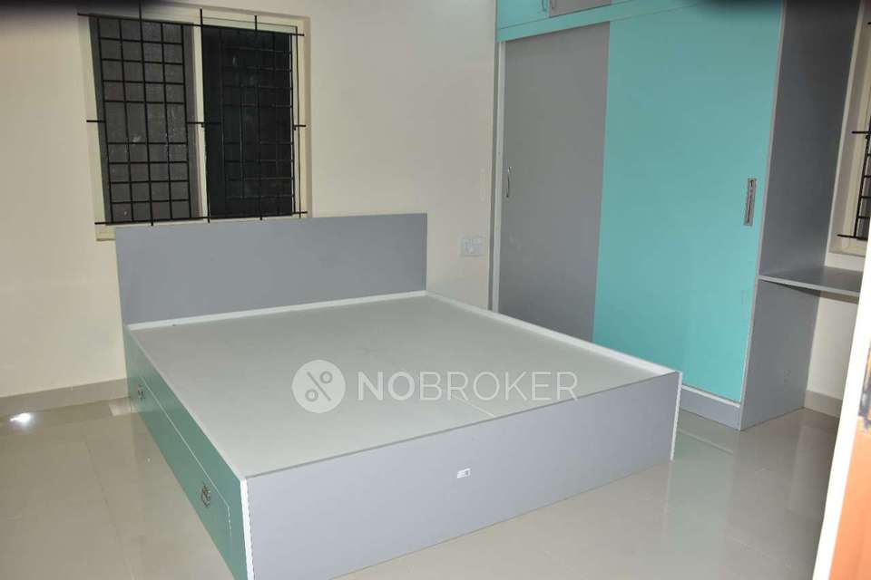 2 BHK Flat In Retreat Signaa For Sale  In Whitefield