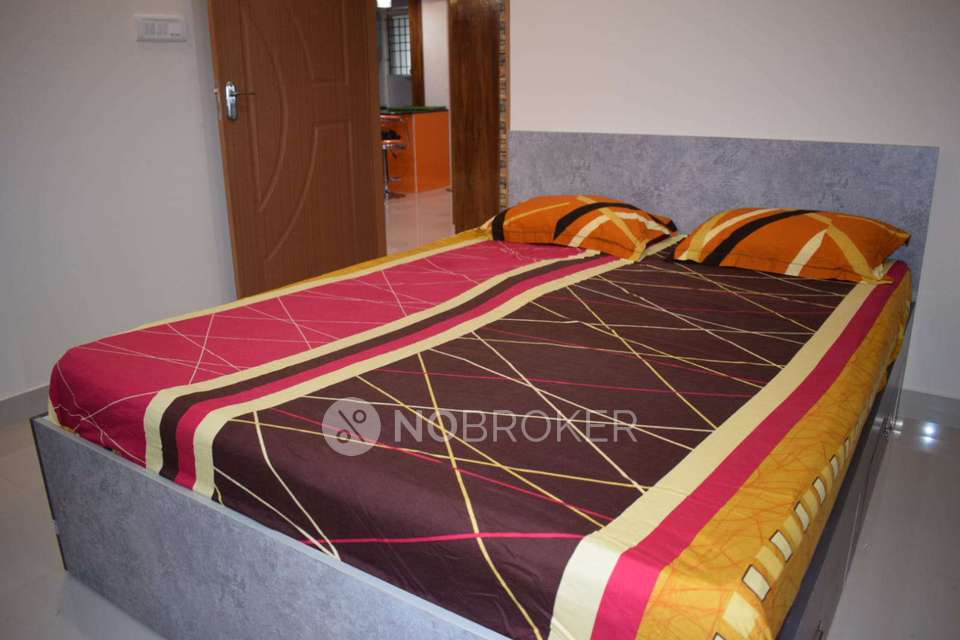 2 BHK Flat In Retreat Signaa For Sale  In Whitefield