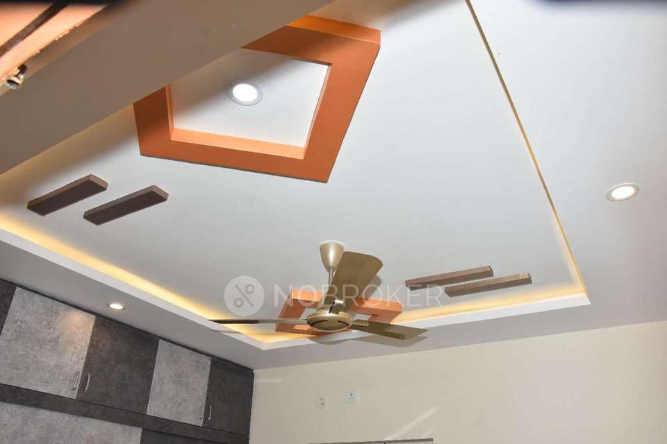 2 BHK Flat In Retreat Signaa For Sale  In Whitefield