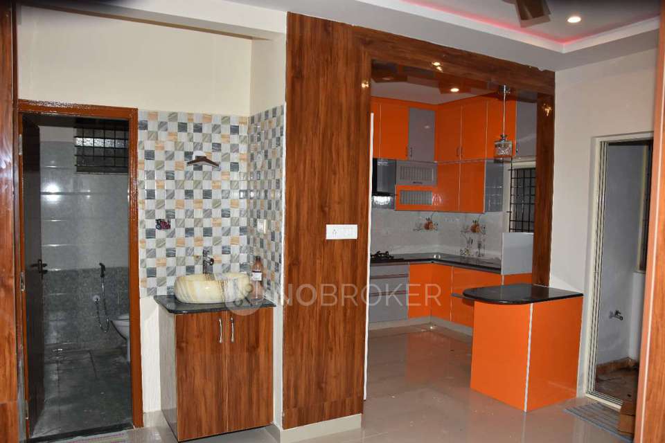 2 BHK Flat In Retreat Signaa For Sale  In Whitefield