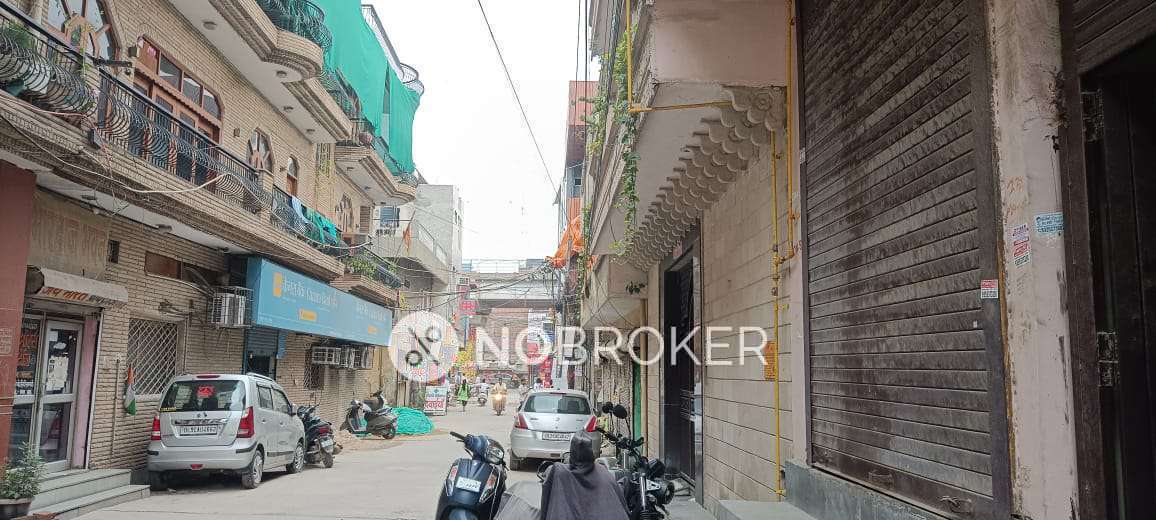 Shop in Uttam Nagar, Delhi for sale 