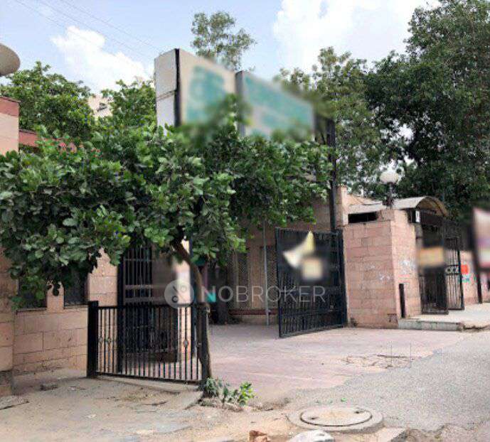 Godown/Warehouse in Ashok Vihar, Delhi for sale 