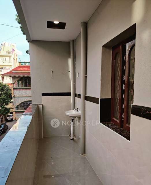 PG for Girls in Adugodi Traffic Police Station