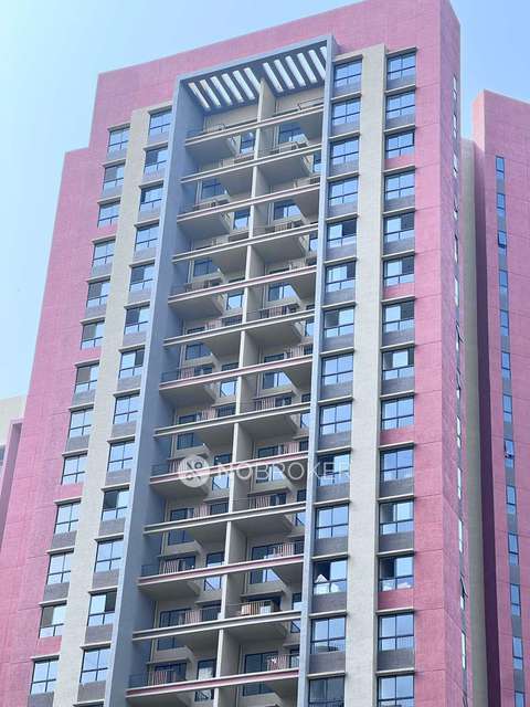 2 BHK Flat In Shapoorji Paloonji Sensorium For Sale  In Hinjewadi