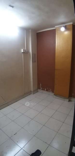 Shop in Guruwar Peth, Pune for Rent 