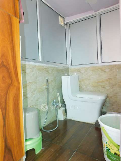 4+ BHK Flat For Sale  In Govindpuri