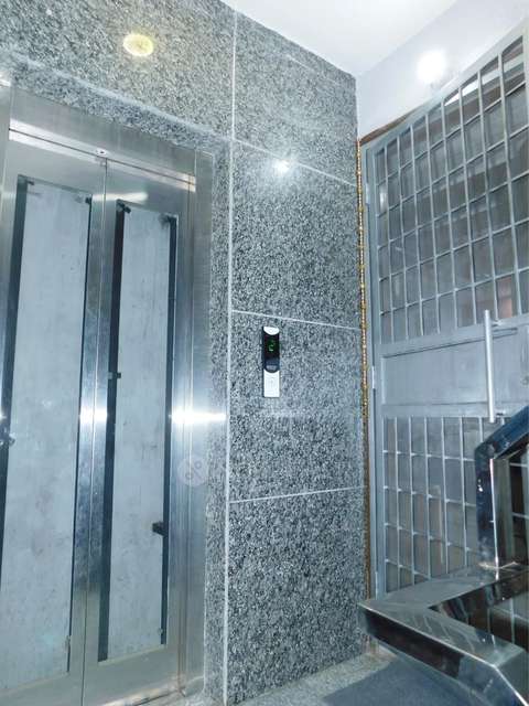 4+ BHK Flat For Sale  In Govindpuri