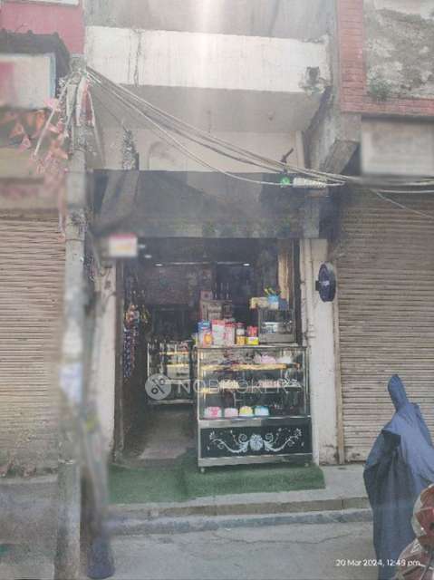Shop in Nalanda School, Delhi for sale 
