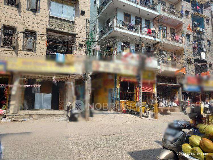Shop in Nalanda School, Delhi for sale 