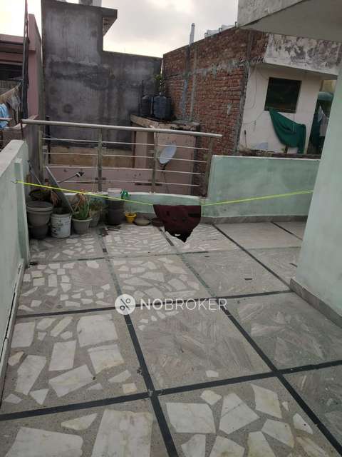 1 BHK Flat In Janta Flats For Sale  In Paschim Puri, Paschim Vihar