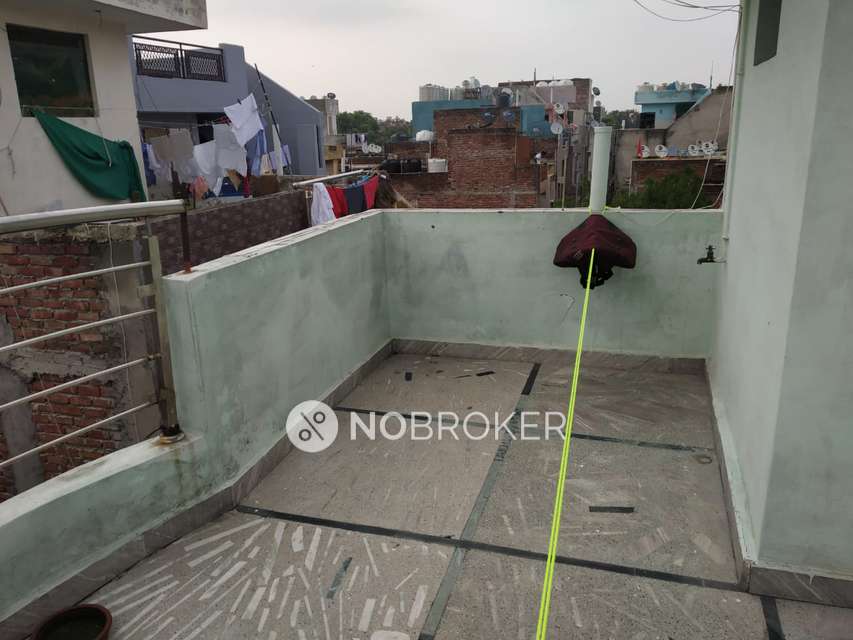 1 BHK Flat In Janta Flats For Sale  In Paschim Puri, Paschim Vihar