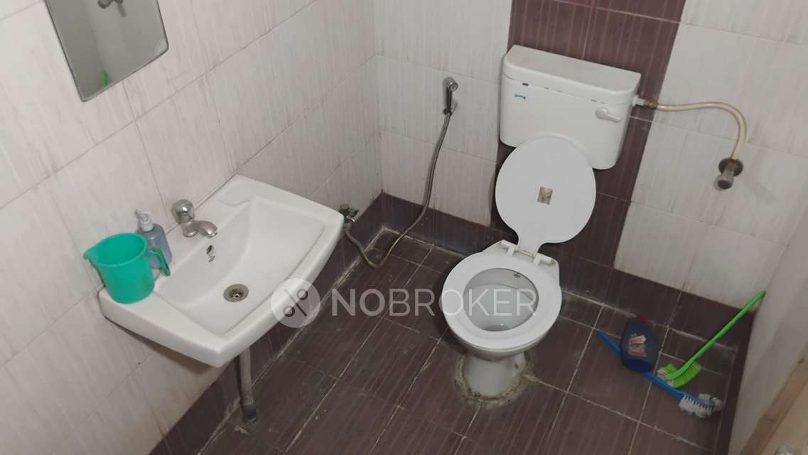 3 BHK Flat In Paramount Gardens Co Op Hsg, Katraj-kondhwa Road for Rent  In Gokul Nagar, Kondhwa Budruk