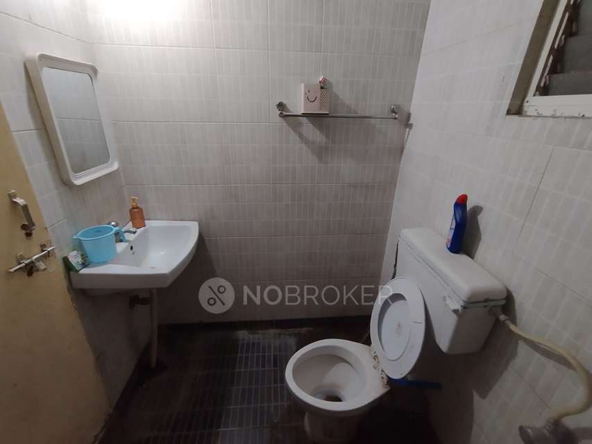 3 BHK Flat In Paramount Gardens Co Op Hsg, Katraj-kondhwa Road for Rent  In Gokul Nagar, Kondhwa Budruk