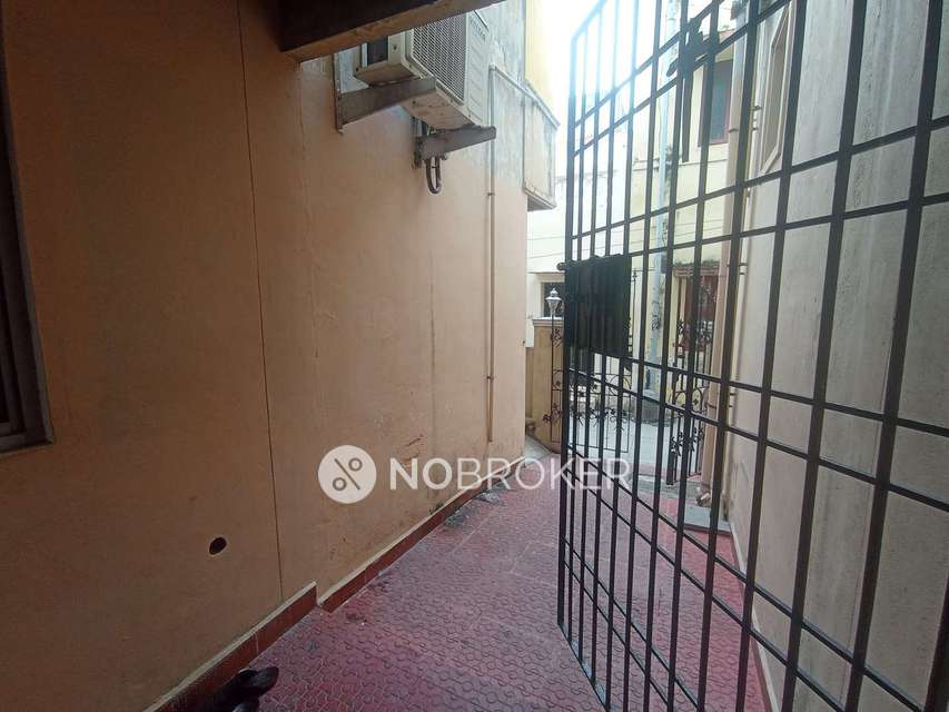 2 BHK Flat In Apartment For Sale  In Perambur