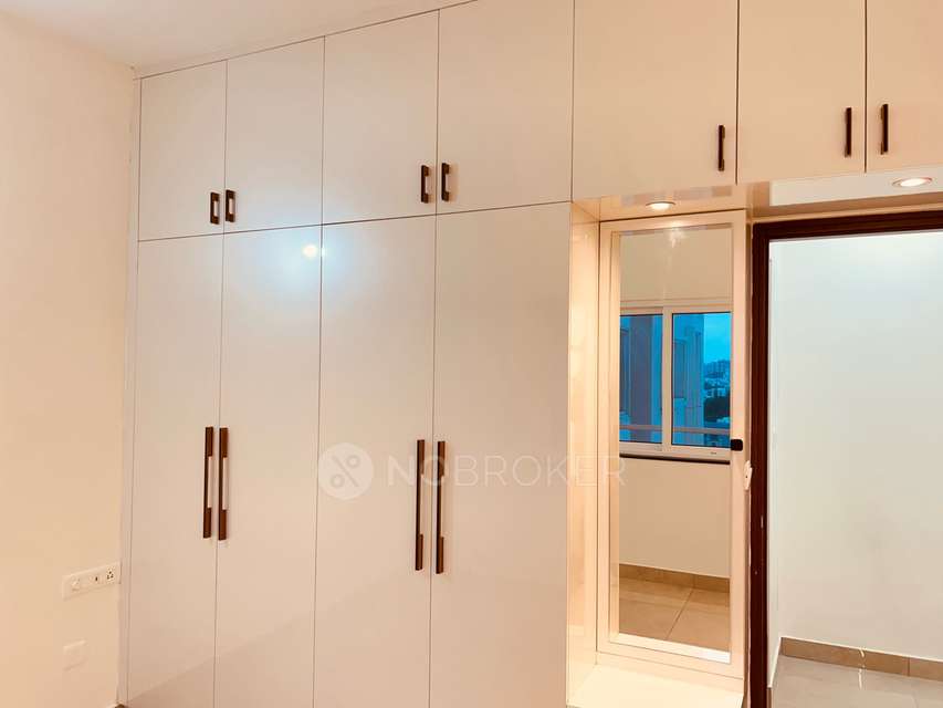 1 BHK Flat In Prestige Waterford for Rent  In Ecc Road 