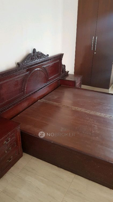 Single Room for Female In 3 BHK  In Standalone Building  In Sushant Lok Phase I