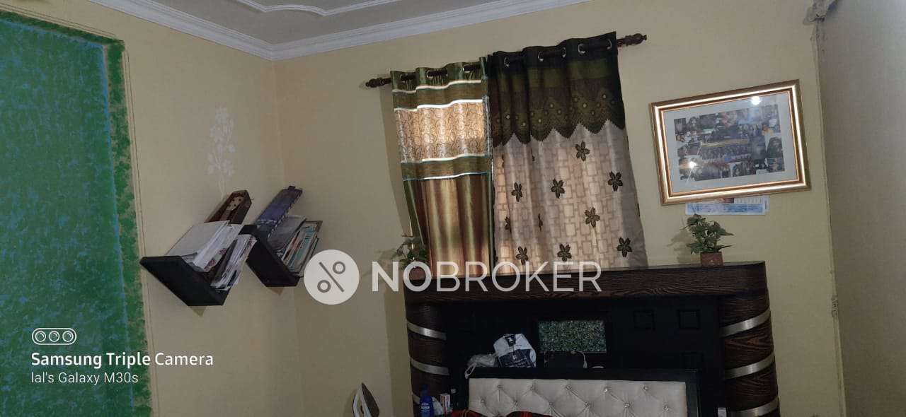 3 BHK Flat In Pushpa Bhawan Apartment For Sale  In Mehrauli