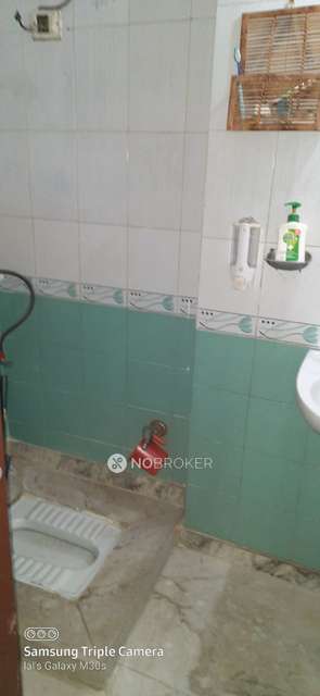 3 BHK Flat In Pushpa Bhawan Apartment For Sale  In Mehrauli