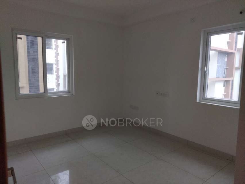 3 BHK Flat In Aparna Sarovar Zenith For Sale  In Nallagandla