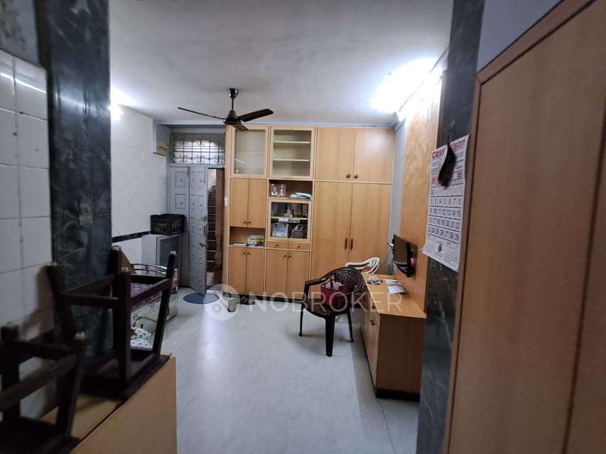 1 BHK Flat In Ashok Kunj, Vile Parle East for Rent  In 3rxv+3x6, Navpada, Vile Parle East, Vile Parle, Mumbai, Maharashtra 400057, India