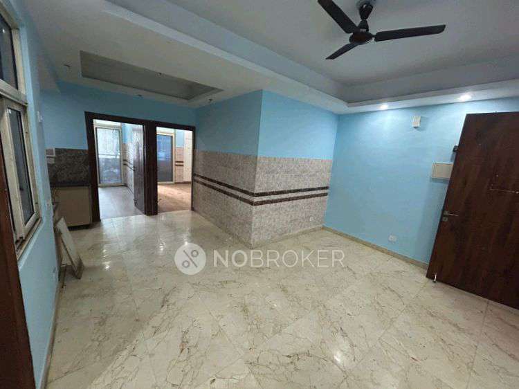 2 BHK Flat In Royal Residencies for Rent  In Sector 73