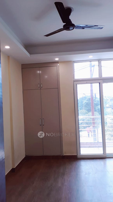2 BHK Flat In Royal Residencies for Rent  In Sector 73