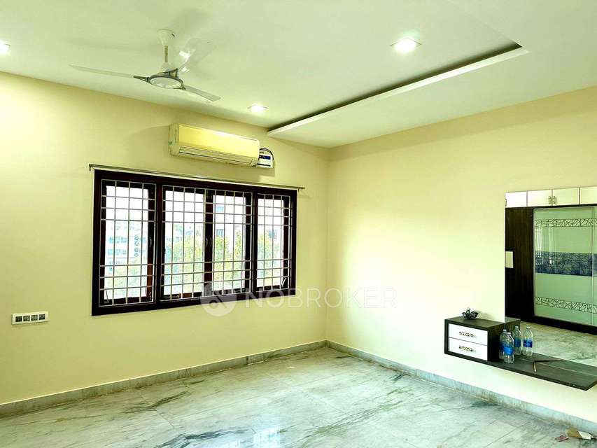 2 BHK Flat for Rent  In Begumpet