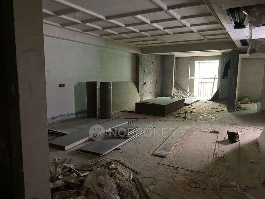 4+ BHK Flat For Sale  In Preet Vihar 