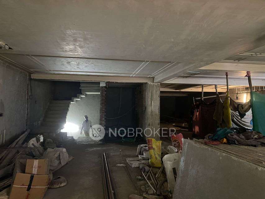 4+ BHK Flat For Sale  In Preet Vihar 