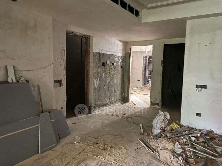 4+ BHK Flat For Sale  In Preet Vihar 