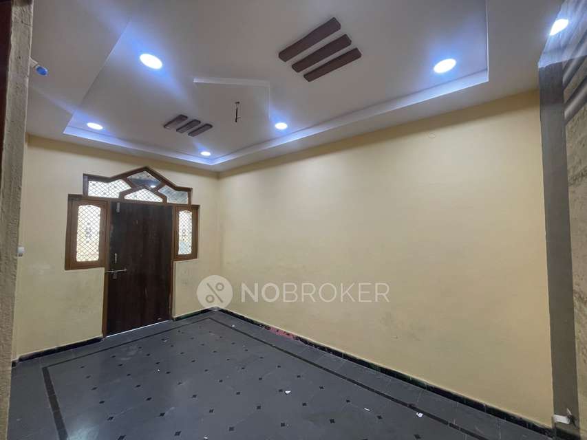 4+ BHK House For Sale  In , Chandrayangutta