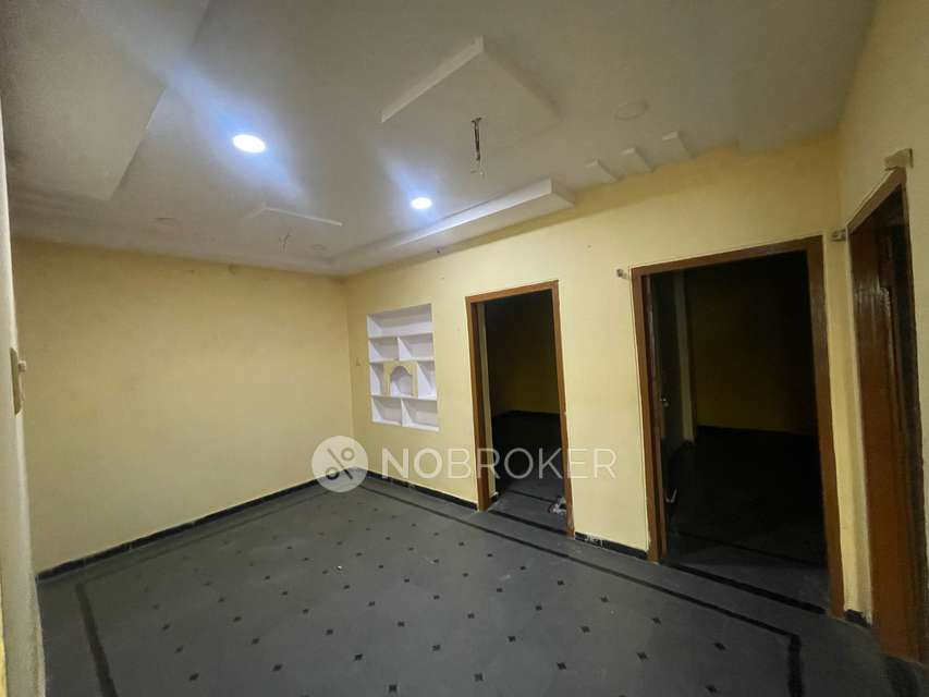 4+ BHK House For Sale  In , Chandrayangutta
