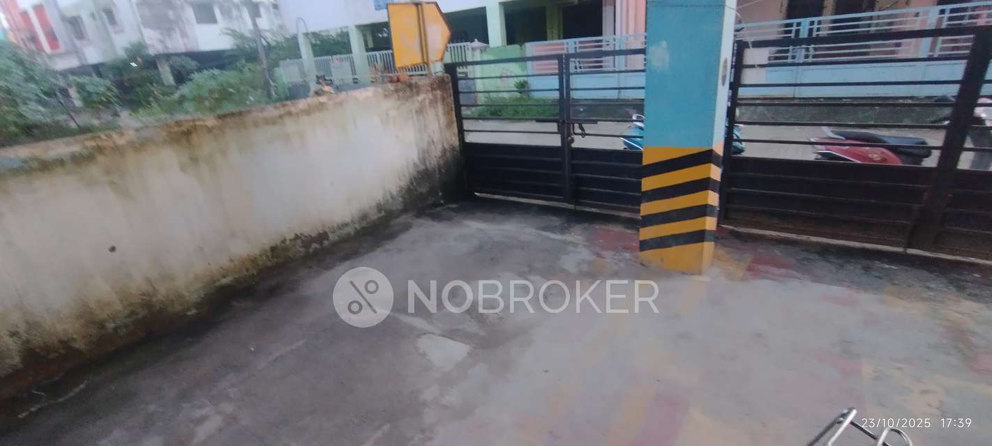 2 BHK Flat In Star Court Blue Apartment,mudichur, For Sale  In Mudichur