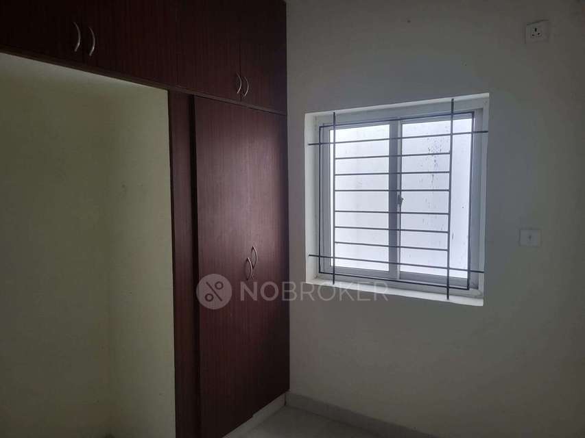 1 BHK Flat In Embassy  for Rent  In Perumbakkam