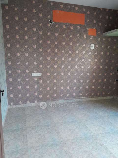 4 BHK Flat In Sripathy Apartment For Sale  In Chromepet